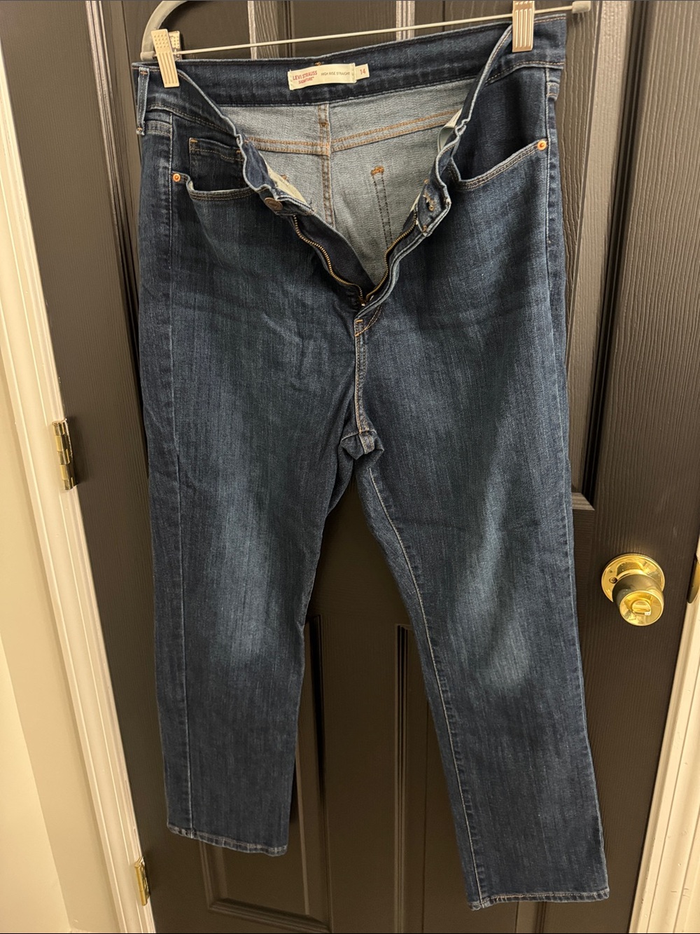 Signature by Levi Strauss Women's Dark Blue Straight-Leg Jeans